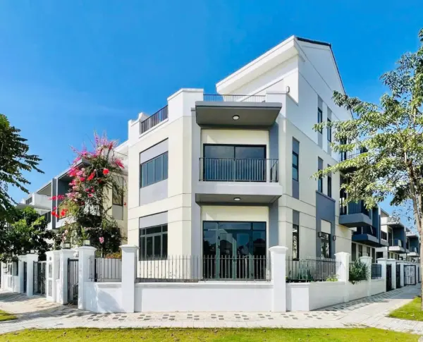 Nhà phố góc 8x20m